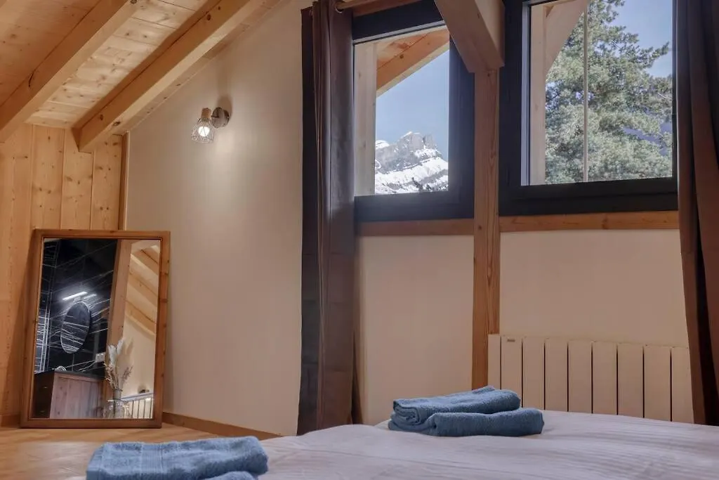 Chalet Louis Situe 25 Km Chamonix سا جيرفي لي با